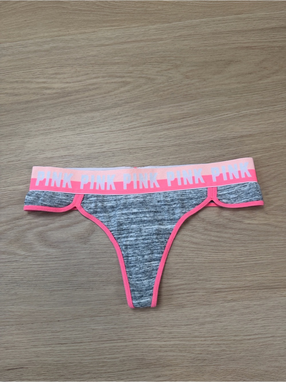 PINK Victoria's Secret Thong Panty M